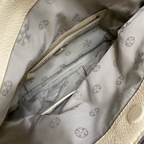 NWT Tory Burch Sammy Messenger Purse - Picture 6 of 8